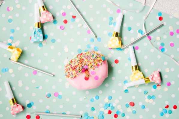 how to throw a vision board party